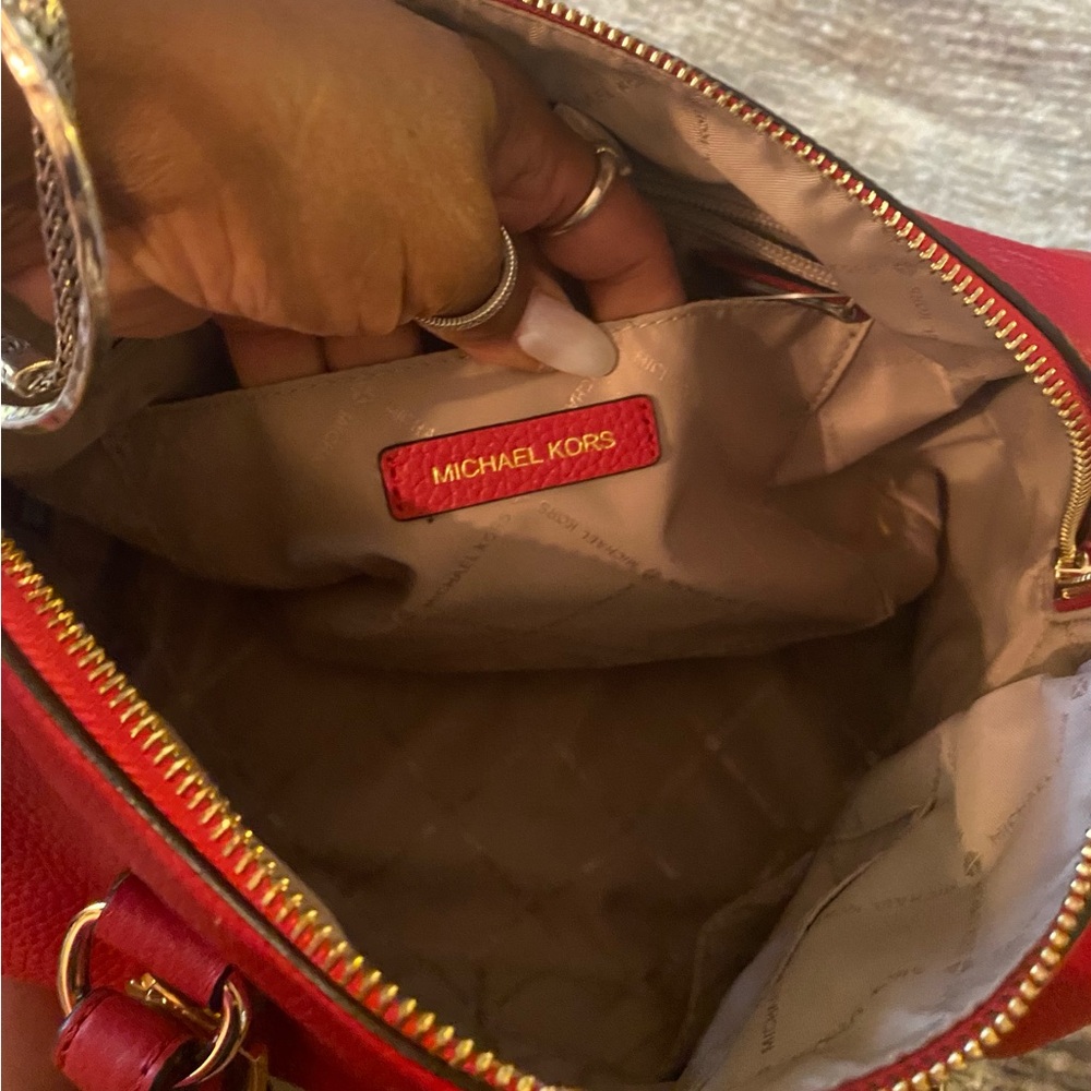 Michael Kors Red Shoulder Bag with Gold Accents - Picture 4 of 8